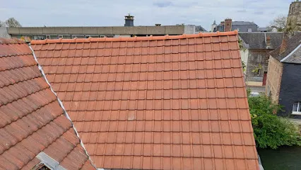 Image de Abbeville Toiture - Couvreur Somme : Réparation fuites rénovation nettoyage dépannage couverture zinguerie gouttières 80