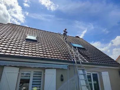 Image de AM.RÉNOVATIONS 21.COUVREUR.DÉMOUSSAGES. NETTOYAGES.toitures façades dallages terrasses murets peintures traitements