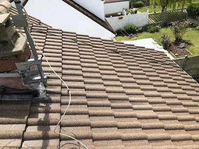 Image de ARTISAN COCLET COUVREUR CAMBRAI -TOITURE À NEUF- RÉPARATION URGENTE- HYDROFUGE- POSE RÉSINE COLORÉ- DEMOUSSAGE