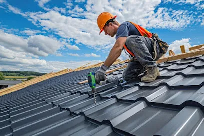 Image de Artisan Couvreur Latresne - Entretien Couverture : Zinguerie, Demoussage Toiture, Réparation Fuite Toit, Peinture Façade