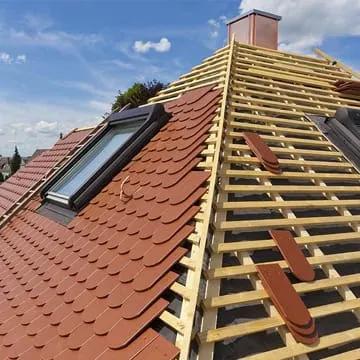 Image de Artisan Couvreur Lorot 03 Allier - Toiture - Ravalement de façade - Étanchéité - Peinture sur tuiles