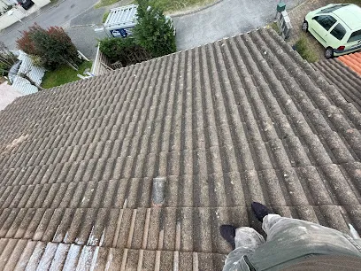 Image de Artisan couvreur Meuche père et fils(recherche de fuite 7j7boussay Cugand getigne clisson la Bruffiere Montaigue