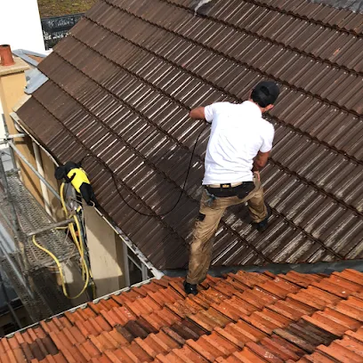 Image de Artisan couvreur: Réparation - Rénovation - Nettoyage - Traitement Toiture - Ravalement façade Couverture 95 Val-d'Oise