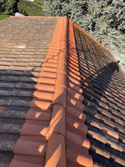 Image de Artisan Couvreur Zingueur Charpentier Bauer Rénovation Auvillar 82 Réparation Changement Nettoyage Toiture 82