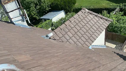 Image de Artisan PK Couverture 77| Démoussage de toiture 77| Nettoyage de gouttière 77 | Urgence fuite 77 |