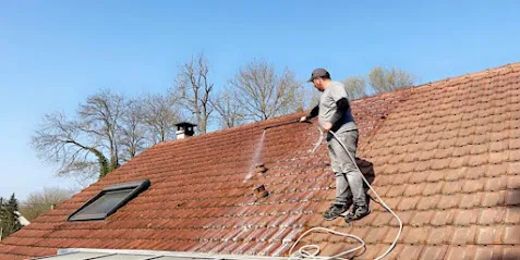 Image de Artisan Pro-Gouttière pose alu-zinc-pvc Dsc Beauvais oise couvreur 60