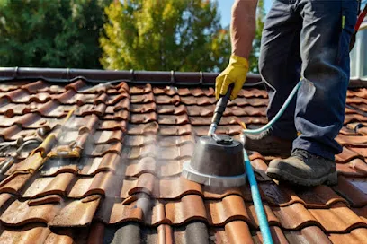 Image de Atelier Couverture - Couvreur Grisolles : Démoussage Toiture, Façadier, Isolation Toit, Réparation Fuites