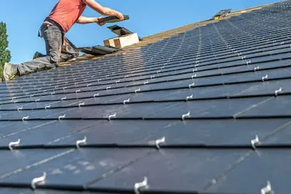 Image de Atelier Couvreur 49 : Demoussage - Nettoyage Façade - Réparation Fuite Toit