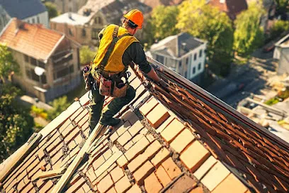 Image de Atelier Couvreur Charnay-lès-Mâcon, Expert Zingueur, Demoussage Toiture, Réparation Fuites, Étanchéité