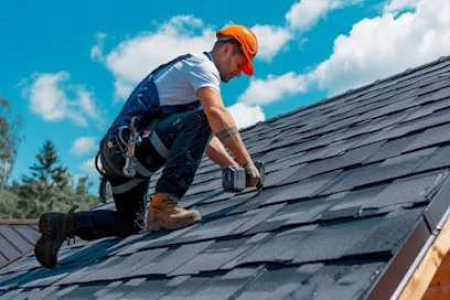 Image de Atelier de Couverture Zingueur Couvreur : Démoussage Toiture - Réparation Toit - Pose Gouttières