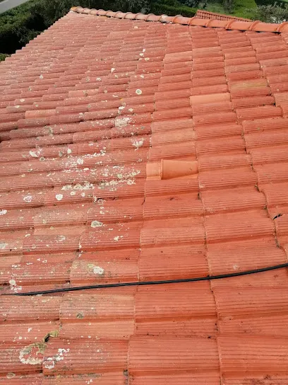 Image de B.E Couverture Rénovation - Couvreur Zingueur Ravalement Façades Peinture Nettoyage Entretien Toiture SOS Fuites Etanchéité