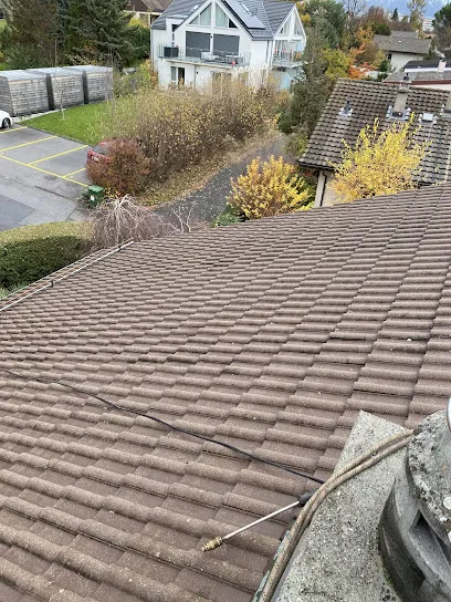 Image de BF TOITURE FERBLANTERIE | Réparation Nettoyage Tuile Chéneaux Etanchéité Toit Epdm Rénovation Traitement Charpente Couvreur