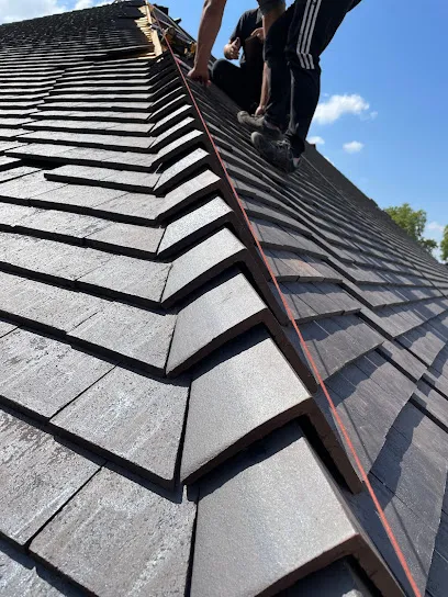 Image de Couvreur 91 - Compagnon TF IDF - Rénovation de toiture - Nettoyage de toiture - Saint germain les arpajon Essonne 91