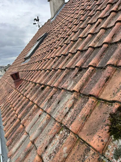 Image de Couvreur DW Rénovation - Réparation Dépannage Fuites Nettoyage Démoussage Toiture Peinture Couverture Laon Reims 02 51