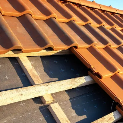 Image de Couvreur Fondettes - Expert Toiture - Demoussage Toiture - Zingueur - Entretien Gouttieres