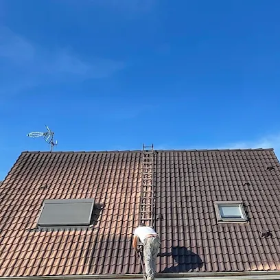 Image de couvreur glaudy intervention d’urgence toiture façade fuite cheminée couverture toute tuiles ardoise dépannage tempête