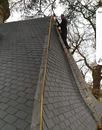 Image de Couvreur L'isle-Adam 95290 - travaux de couverture - Démoussage de toiture et façades