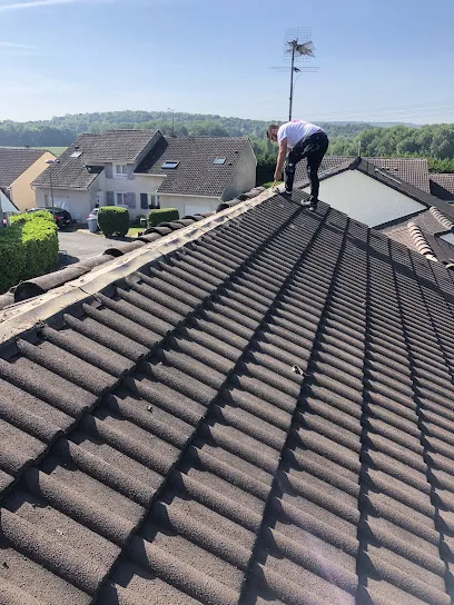 Image de Couvreur recherche de fuite entretien de toiture et façade peinture renovation vérification, déplacement, Devis gratuit