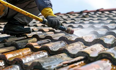 Image de Couvreur Saint-Estève : Démoussage Toit - Réparation Fuite Toit - Pose Gouttières - Rénovation Toiture