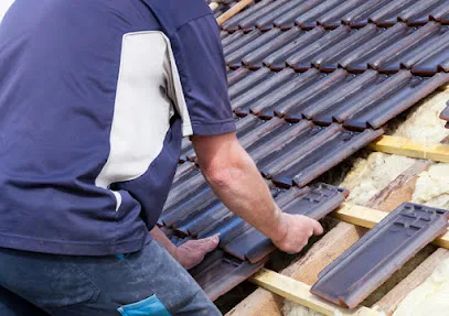 Image de Couvreur Sainte-Bazeille, Demoussage Toiture, Zingueur, Réparation Fuites, Dépannage Toit, Étanchéité