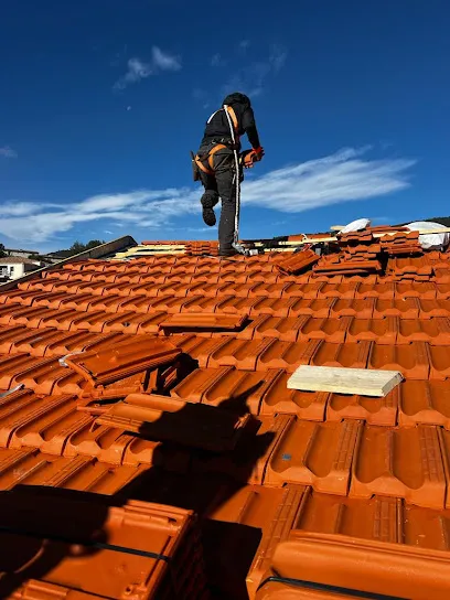 Image de Couvreur Vallauris - Entretien Toiture - Zingueur