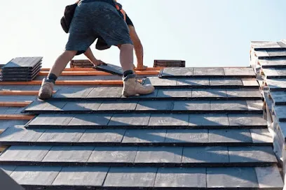 Image de Couvreur Valréas : Isolation et Étanchéité Provençale du Toit, Démoussage Toiture, Peinture Façade, Rénovation Toit