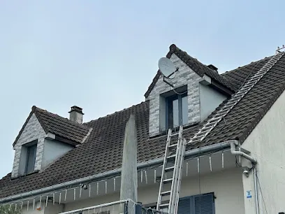 Image de 🇫🇷Denis Alain couvreur (Pére et Fils)démoussage nettoyage toiture)(recherche de fuite) pose gouttière-seine-et-Marne 77.93