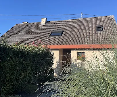 Image de DUFRESNE RENOVATION: COUVREUR: NETTOYAGE DÉMOUSSAGE TRAITEMENT TOITURE