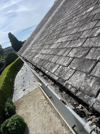 Image de Durville couverture | Couvreur Guichen 35 | Demoussage Peintre en bâtiment Ravalement Goutières Rennes 35