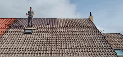 Image de France Renov couvreur Le Mans Sarthe (72) Couverture, étanchéité toiture, zinguerie, recherche de fuite, nettoyage de toiture