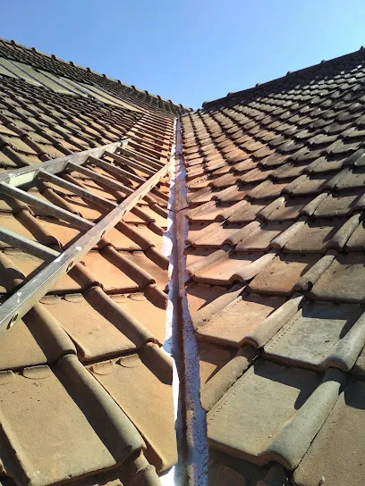 Image de GML couverture ,zinguerie,charpente,façade ,jardin