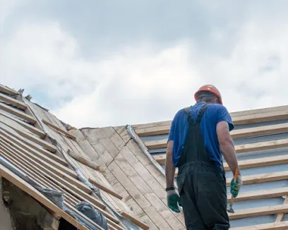 Image de JR et Père Couvreur Phalempin : Dépannage fuite toit, Démoussage Toiture, Isolation Maison