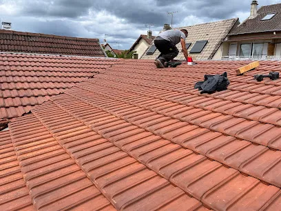 Image de La Toiture à L’ancienne couvreurs zingueurs Le couvreur de Montesson sartrouville chatou saint Germain en laye etc