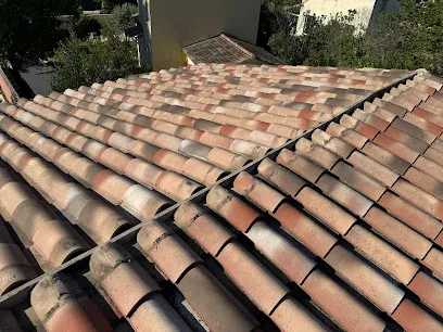 Image de Lamarque Couverture - Couvreur 13 : Réparation Démoussage Dépannage Fuites Toiture Bouches-du-Rhône Sénas Cavaillon Mallemort