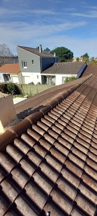 Image de LB couverture, Toiture - Zinguerie - Peinture 44