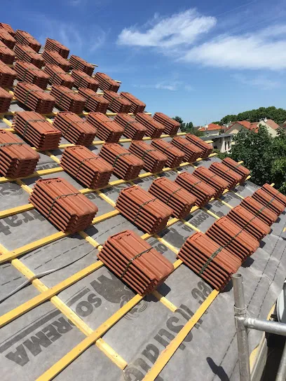 Image de Legrain Couvreur 93 Livry Gargan : Couverture, nettoyage, réparation toiture Seine-Saint-Denis 93