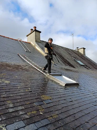 Image de LJ couverture couvreur zingueur ramonage ploeren