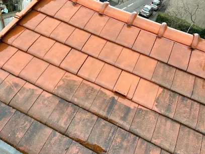 Image de MACE Couvreur 91 – Expert en Toiture, Isolation & Gouttières | Nettoyage & Urgence Fuite