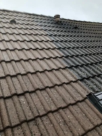 Image de Mayer Toiture | Couvreur 92 Charpente Zinguerie Nettoyage de toiture