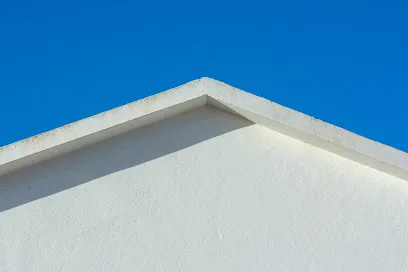 Image de Monsieur Lucien Weiss - Peintre Bâtiment Ille-et-Vilaine : Traitement Nettoyage Peinture Toiture Façade Travaux Élagage 35