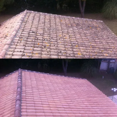 Image de Mr Nicolas artisan couvreur nettoyage facades toiture peinture ravalement pignan 34 Hérault