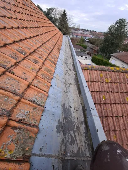 Image de N.HABITAT - Couvreur 62 : Réparation Démoussage Dépannage Fuites Toiture Couverture Pas-de-Calais Lille Courrières