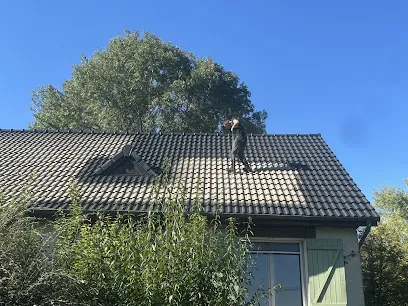 Image de Pro Toiture Artisan - Recherche de Fuite Couvreur - Etampes Essonne 91