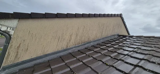 Image de Pro toiture koebel nettoyage de toiture décapage de toiture ravalement de façade démoussage de toiture hydrofuge coloré