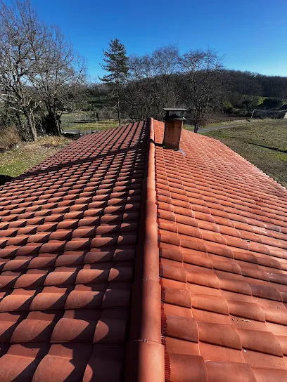 Image de Pyrénées couverture toiture : Artisan couvreur 65 - Dépannage Toiture avec Nacelle Intervention Urgence Intempéries