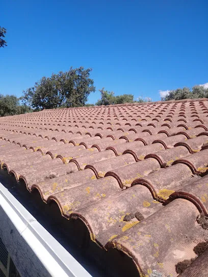 Image de RD prends soin de toit toiture facade peinture Nettoyage demoussage hydrofuge