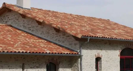 Image de S.T.R Couverture BERTAUD CYRIL - Rénovation, Neuf, Dépannage - Charpente, Couverture, Zinguerie, Gouttière, Démoussage