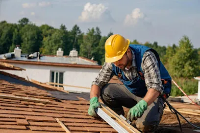 Image de Toiture Service Couvreur Genay : Réparation Fuite de Toit, Démoussage Toiture, Peinture Façade