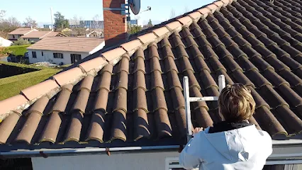 Image de WM Toiture:entreprise de couverture 71, couvreur 01 l’ain , Nettoyage de Toiture 01 71 ,Demoussage toiture 01 71