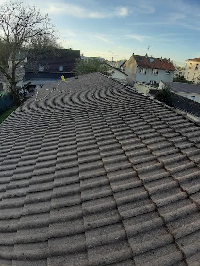 Image de ZR COUVERTURE | Couvreur - zinc - nettoyage démoussage toiture - ravalement de façade